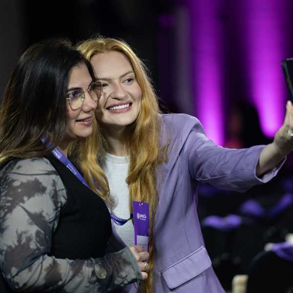 Participantes registrando uma selfie na edição anterior